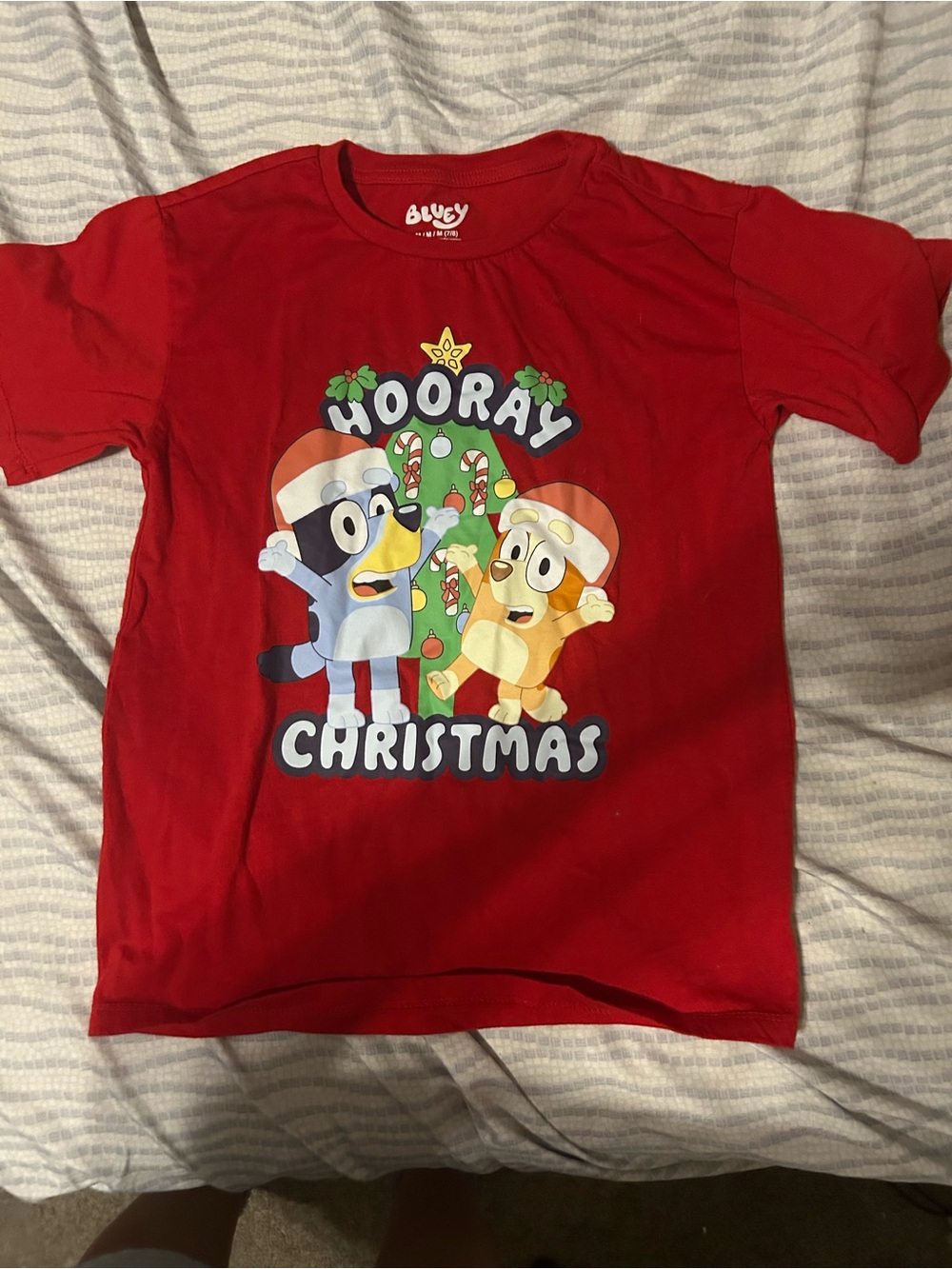 Bluey Hooray Christmas T-Shirt Kids Medium 7/8 Red Holiday Graphic Tee